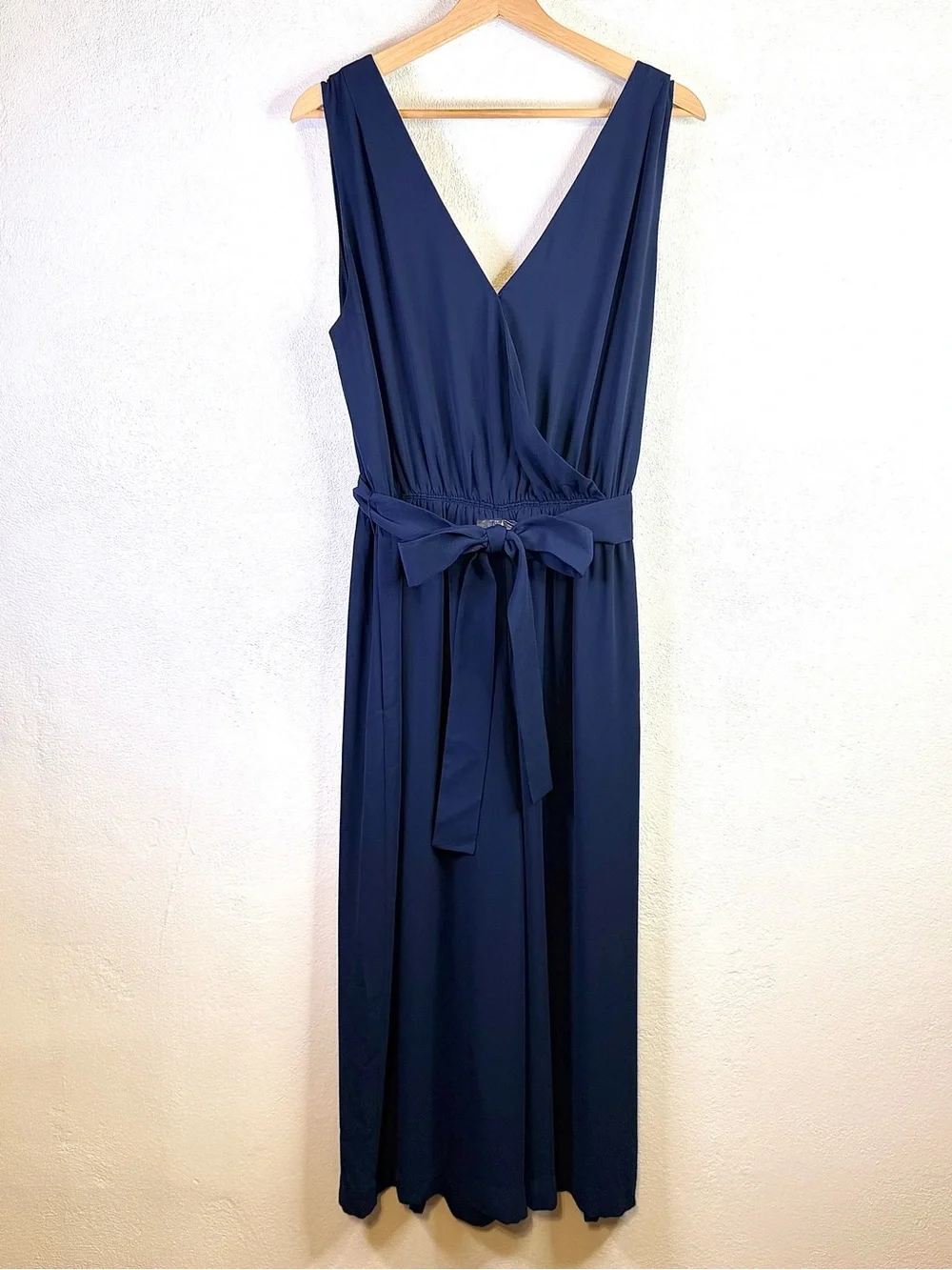 Aritzia Babaton Maximillian Belted Wide Leg Sleeveless Jumpsuit Navy Blue Size L